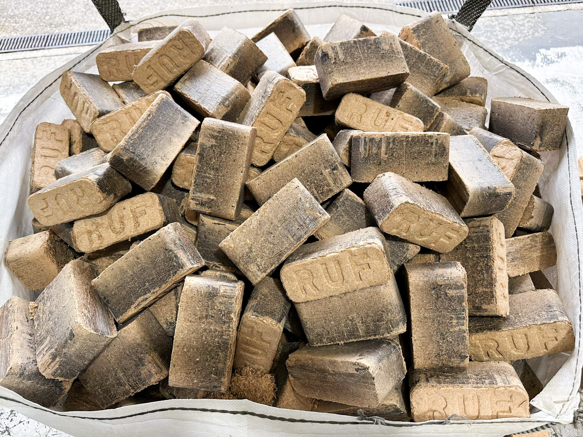 RUF Oak Briquettes photo 2