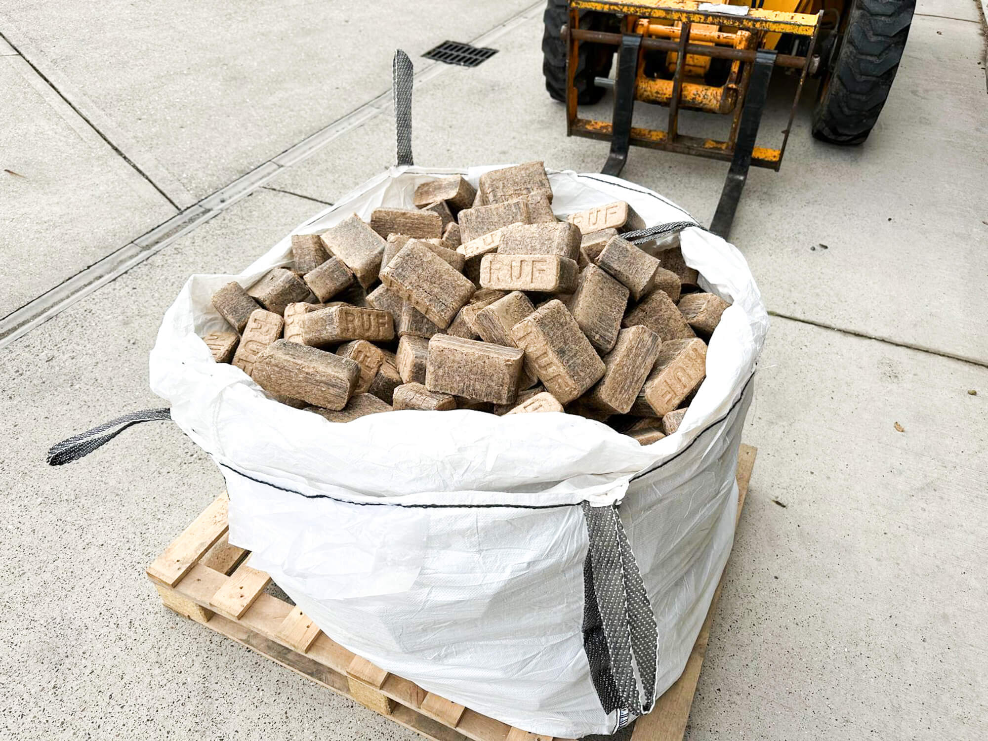 RUF Oak Briquettes photo 3