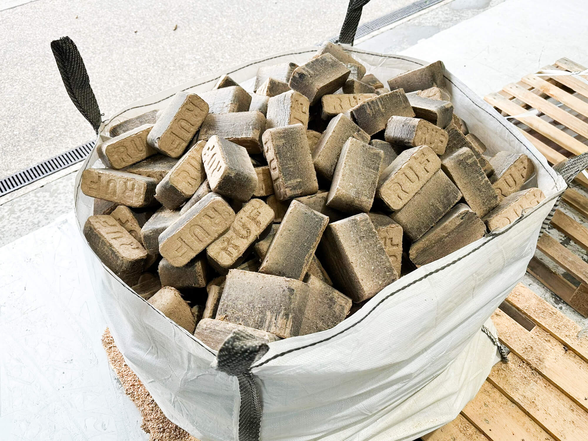 RUF Oak Briquettes photo 4